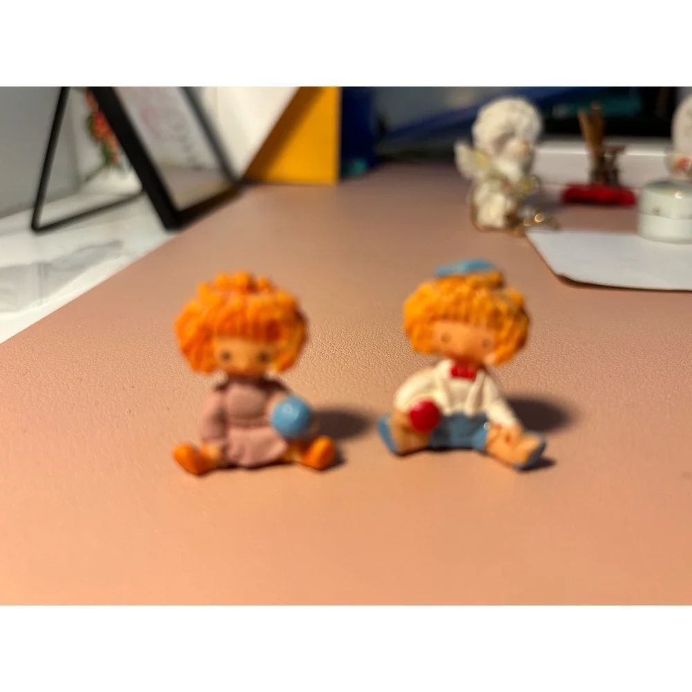 Vintage Raggedy Ann and Andy Miniature PVC Figures Sitting Tiny Toy Lot 1 Inch